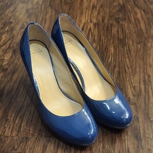 Joan And David Pearly Blue Patent Leather Women's Shoes Size 10